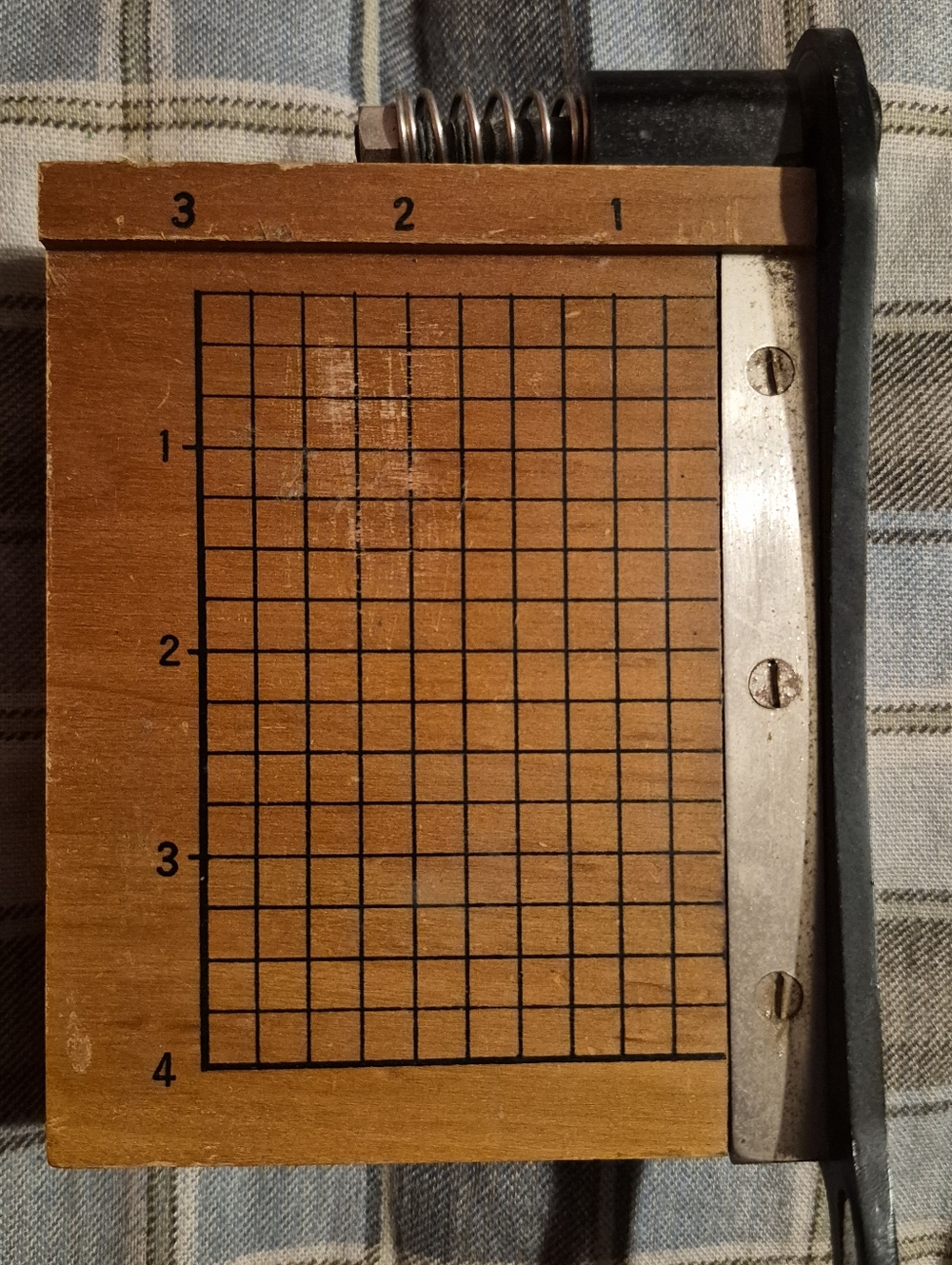 *NEW LISTING* Vintage Paper Cutter / Photo Cropper